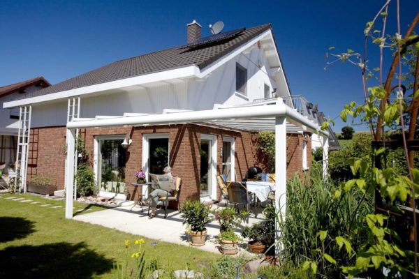 Terrassendach als Eckkonstruktion aus Aluminiumprofilen in 71297 Mönsheim