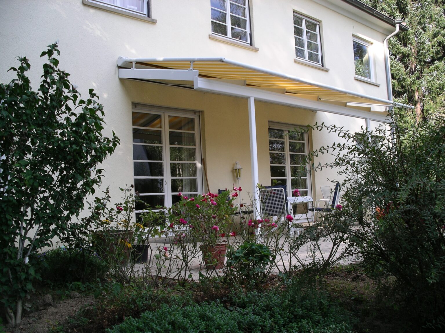 Terrassendach mit Überglasmarkise in Stadtvilla in 70565 Stuttgart-Vaihingen Überdachung für Terrasse in 70565 Stuttgart Vaihingen