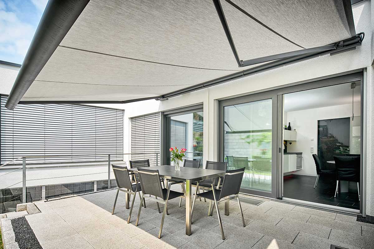 UV beständige Markise für Sonnenschutz auf der Terrasse oder Balkon