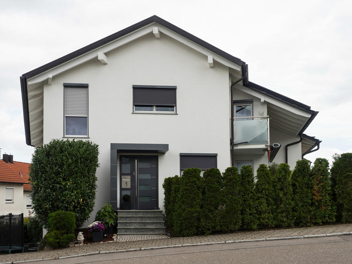 Erfahrungsbericht zum Kauf von Haustür, Fenster, Rollladen & Markise